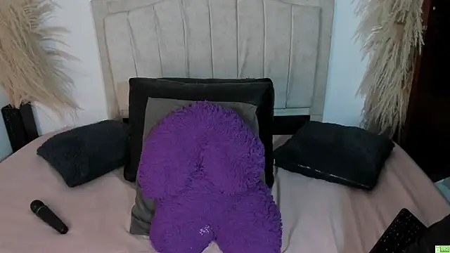 Bianka olivetto021 online show from January 8, 2026, 3:23 am