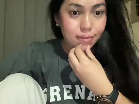 Snapshot of BigDominaMia chatting on May 20, 2026, 3:31 pm BigDominaMia online show from May 20, 2026, 3:31 pm