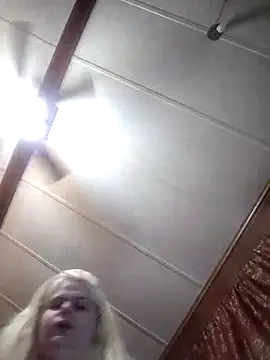 Snapshot of BadAssBitchMakayla chatting on February 22, 2026, 8:43 pm BadAssBitchMakayla online show from February 22, 2026, 8:43 pm