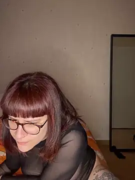 Snapshot of callmelouve chatting on March 2, 2025, 8:14 pm callmelouve online show from March 2, 2025, 8:14 pm