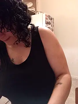 Snapshot of callmelouve chatting on November 23, 2025, 6:29 pm callmelouve online show from November 23, 2025, 6:29 pm