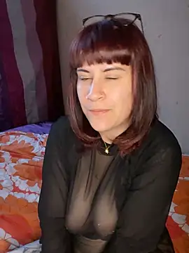 Snapshot of callmelouve chatting on February 28, 2025, 5:15 pm callmelouve online show from February 28, 2025, 5:15 pm