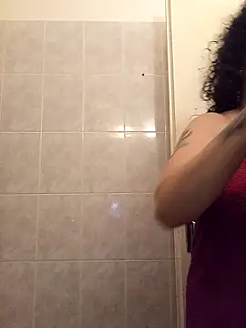 Snapshot of callmelouve chatting on November 19, 2025, 7:58 pm callmelouve online show from November 19, 2025, 7:58 pm