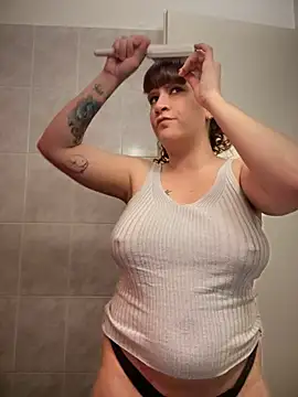 Snapshot of callmelouve chatting on March 3, 2025, 7:17 pm callmelouve online show from March 3, 2025, 7:17 pm