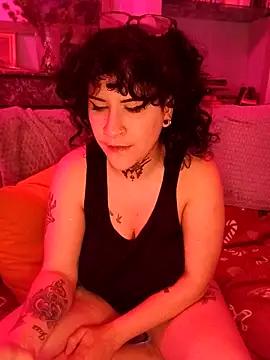 Snapshot of callmelouve chatting on November 22, 2025, 1:37 am callmelouve online show from November 22, 2025, 1:37 am