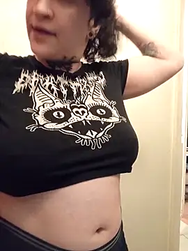 callmelouve online show from February 25, 2026, 5:57 pm