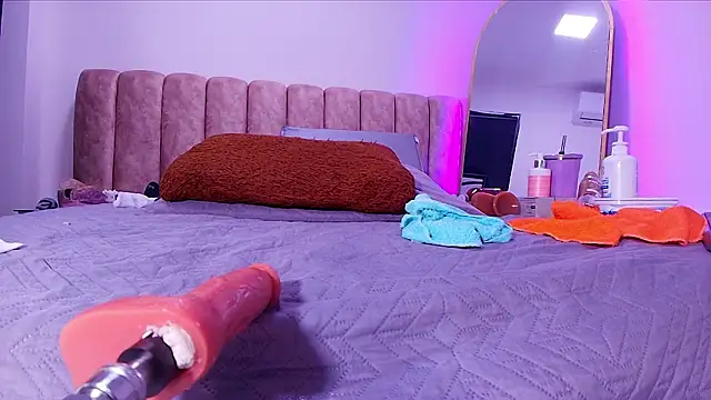  linda milk  online show from March 18, 2026, 5:10 am