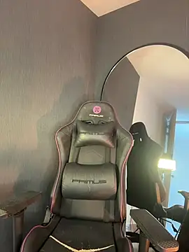 Snapshot of Lucas_eevans chatting on February 3, 2026, 3:39 pm Lucas eevans online show from February 3, 2026, 3:39 pm