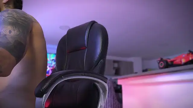 Frank Farrell online show from October 18, 2025, 9:06 pm