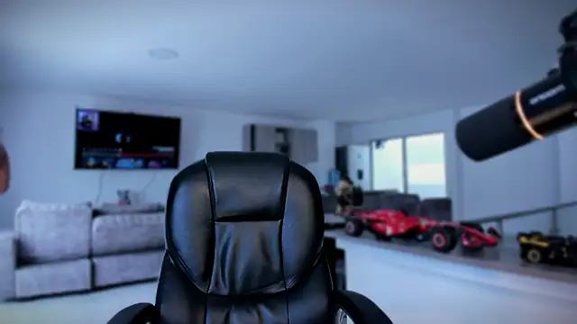 Frank Farrell online show from September 12, 2025, 6:18 pm