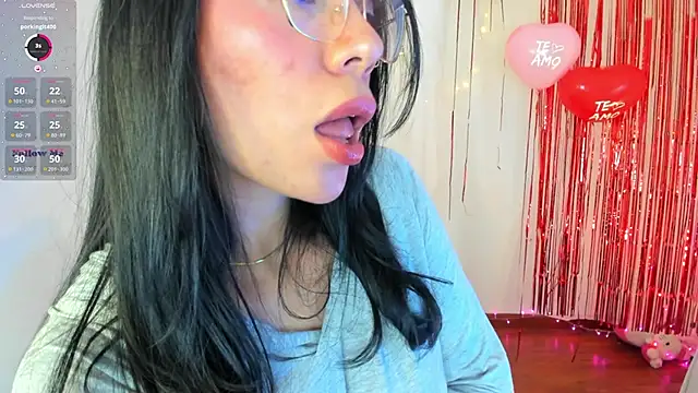 Silvanna-Moree online show from February 20, 2025, 4:36 pm