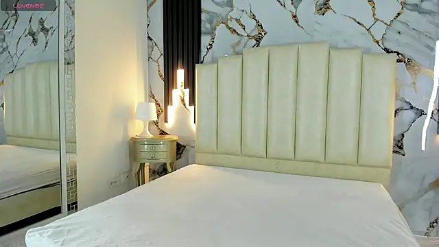 mollieblue69 online show from September 16, 2025, 1:01 pm