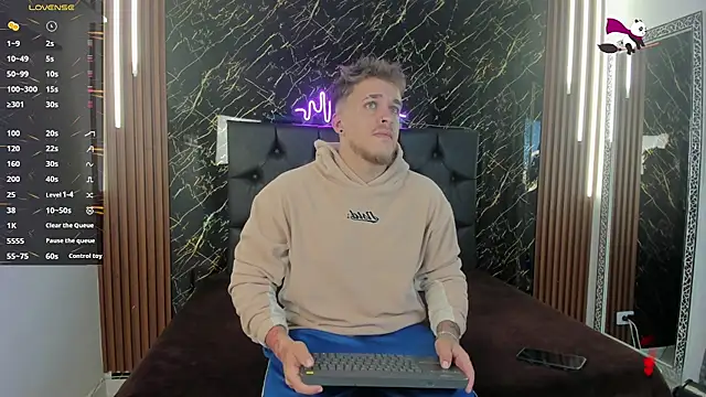 Snapshot of keane_lee chatting on October 28, 2025, 12:04 pm keane lee online show from October 28, 2025, 12:04 pm