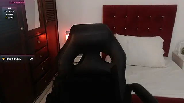 Snapshot of Wanda_Milf chatting on October 28, 2025, 9:47 pm Wanda Milf online show from October 28, 2025, 9:47 pm