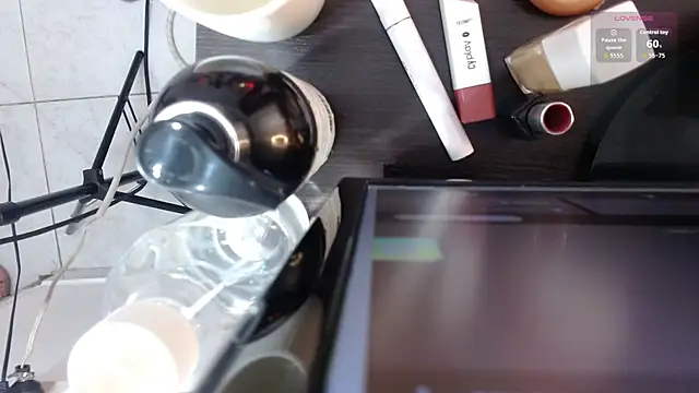 Snapshot of Wanda_Milf chatting on November 14, 2025, 9:18 pm Wanda Milf online show from November 14, 2025, 9:18 pm