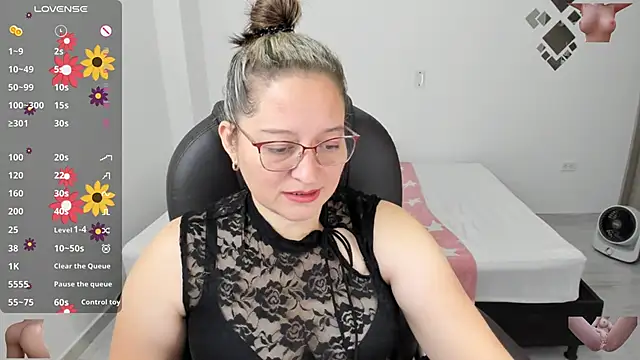 Snapshot of alejandra_milf_ chatting on March 8, 2025, 4:17 pm alejandra milf online show from March 8, 2025, 4:17 pm