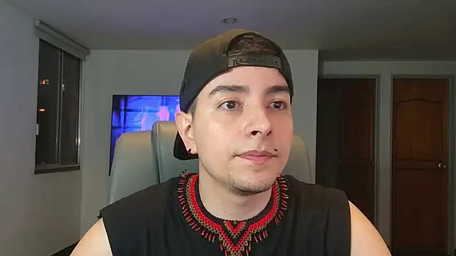 Snapshot of Jhoan_saenz chatting on October 29, 2025, 11:14 pm Jhoan saenz online show from October 29, 2025, 11:14 pm