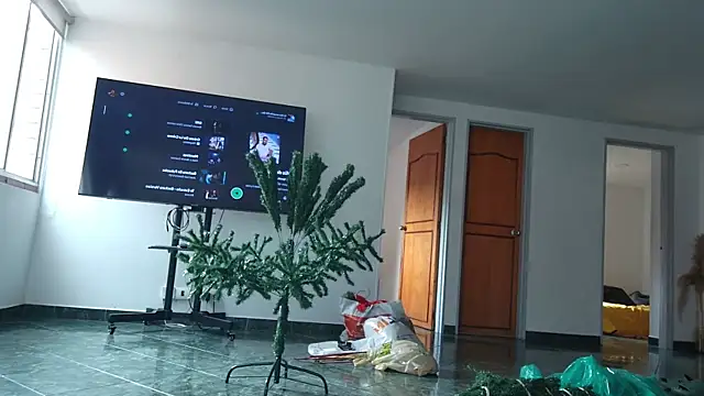 Snapshot of Jhoan_saenz chatting on November 16, 2025, 9:08 pm Jhoan saenz online show from November 16, 2025, 9:08 pm