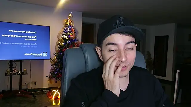 Snapshot of Jhoan_saenz chatting on November 29, 2025, 1:17 am Jhoan saenz online show from November 29, 2025, 1:17 am