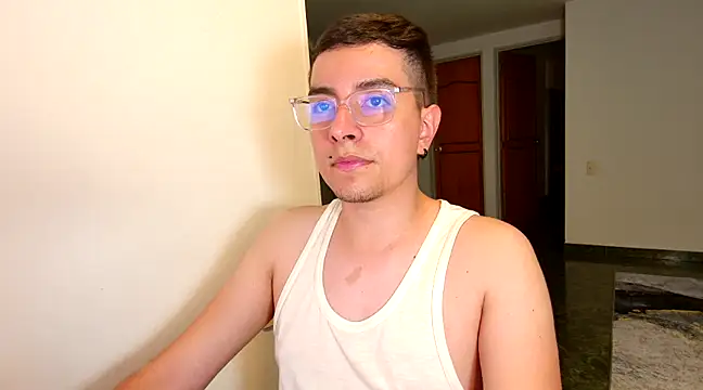 Snapshot of Jhoan_saenz chatting on March 20, 2025, 3:23 am Jhoan saenz online show from March 20, 2025, 3:23 am