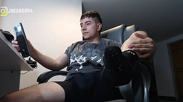 Jhoan saenz online show from April 12, 2026, 2:15 am