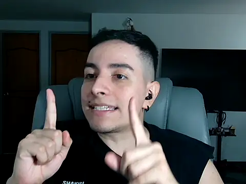 Snapshot of Jhoan_saenz chatting on November 21, 2025, 9:58 pm Jhoan saenz online show from November 21, 2025, 9:58 pm