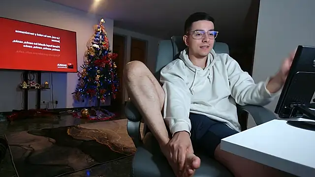 Snapshot of Jhoan_saenz chatting on November 28, 2025, 4:12 am Jhoan saenz online show from November 28, 2025, 4:12 am