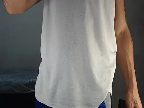 emiliano hottt online show from December 19, 2024, 12:24 am