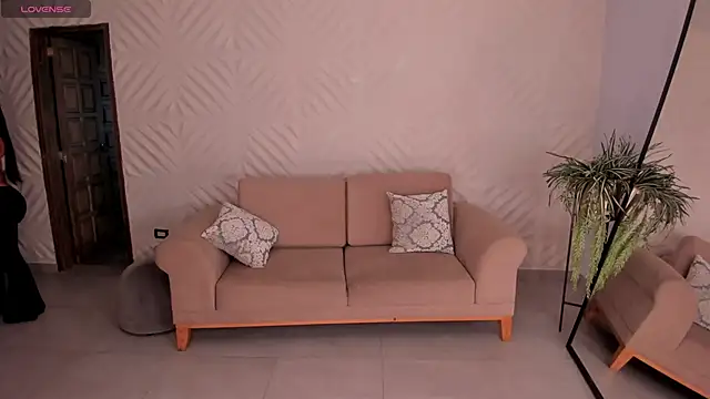 Snapshot of KateSunder chatting on December 1, 2025, 1:23 pm KateSunder online show from December 1, 2025, 1:23 pm