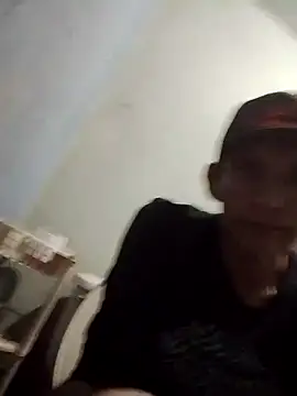 Snapshot of MarsWood chatting on November 12, 2025, 2:15 am MarsWood online show from November 12, 2025, 2:15 am