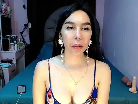 TSDESIREcindy29 online show from October 6, 2025, 9:54 am