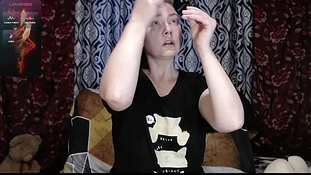 Snapshot of EmilyDoth chatting on September 15, 2025, 6:58 am EmilyDoth online show from September 15, 2025, 6:58 am