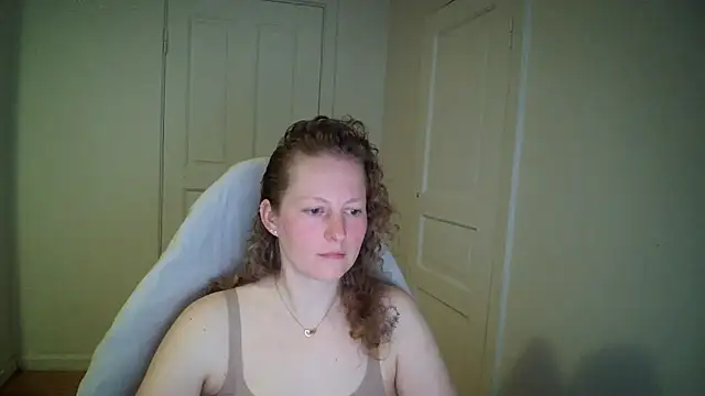 Girlnina-1995 online show from April 2, 2026, 7:26 am