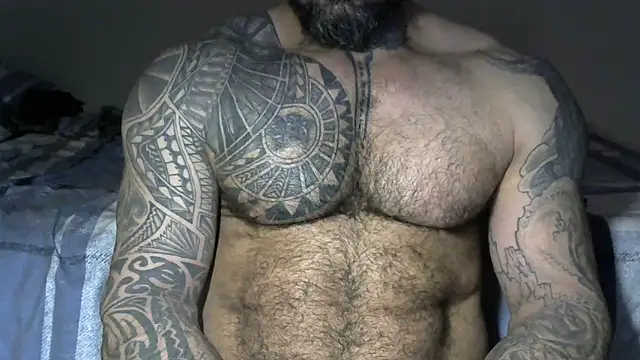 Snapshot of muscle1976 chatting on January 18, 2025, 12:13 am muscle1976 online show from January 18, 2025, 12:13 am