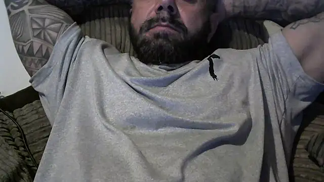 Snapshot of muscle1976 chatting on December 25, 2024, 7:13 pm muscle1976 online show from December 25, 2024, 7:13 pm