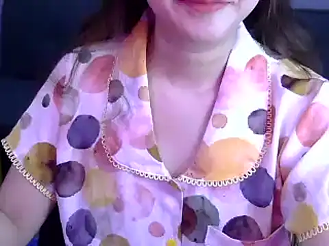 Snapshot of Bee_2k chatting on April 29, 2026, 4:16 am Bee 2k online show from April 29, 2026, 4:16 am