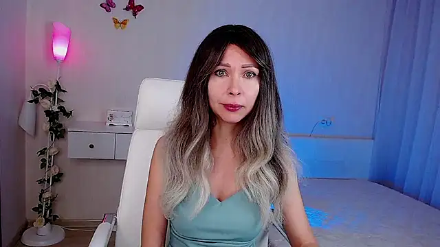 wendifoste online show from November 14, 2025, 6:44 pm