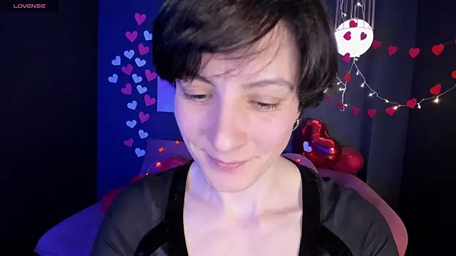 LorenDaze online show from February 14, 2025, 2:12 pm