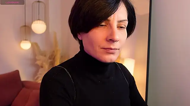 LorenDaze online show from February 12, 2026, 7:41 am