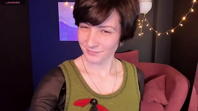 LorenDaze online show from February 4, 2025, 1:59 pm