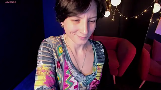 LorenDaze online show from January 28, 2025, 5:03 pm