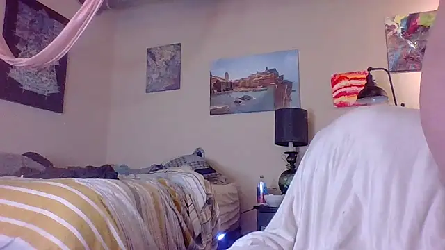 eatmeplease44 online show from March 24, 2026, 4:29 pm