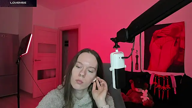 DivineBite online show from March 21, 2026, 5:06 pm