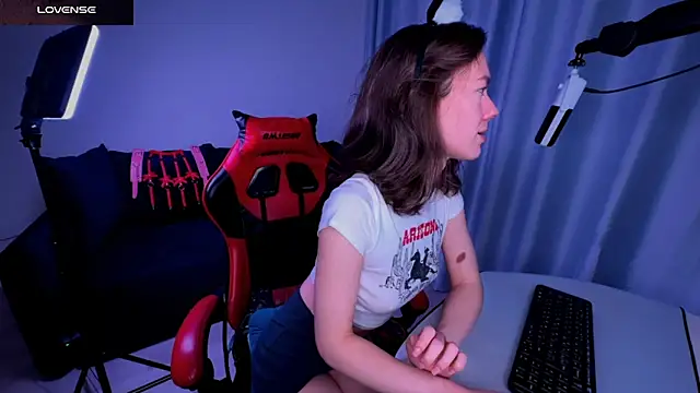 DivineBite online show from February 12, 2025, 6:51 pm