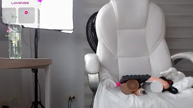 Snapshot of kimara_lion chatting on March 12, 2025, 9:34 am kimara lion online show from March 12, 2025, 9:34 am