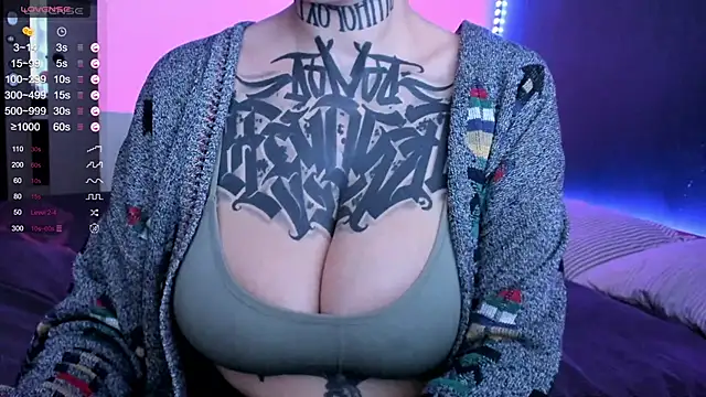 Snapshot of Eurusholmess chatting on December 19, 2024, 5:29 pm Eurusholmess online show from December 19, 2024, 5:29 pm