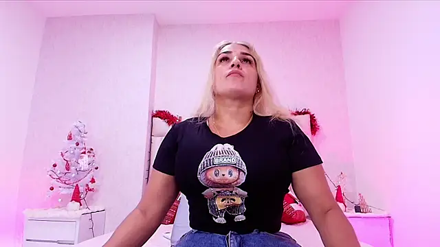 Snapshot of _carolina_fox chatting on December 21, 2025, 3:08 am carolina fox online show from December 21, 2025, 3:08 am