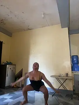 sweetyula online show from December 3, 2025, 11:36 pm