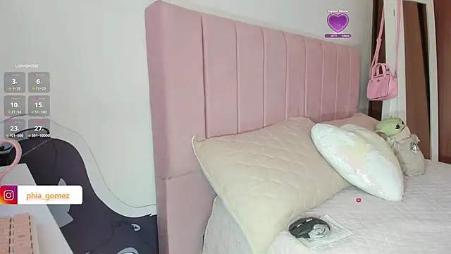 Snapshot of whitneyhot chatting on December 16, 2025, 11:58 am whitneyhot online show from December 16, 2025, 11:58 am