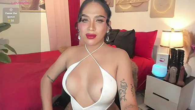 ClassyEllice online show from May 12, 2026, 3:29 pm